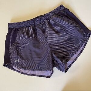 UNDER ARMOUR Shorts Medium